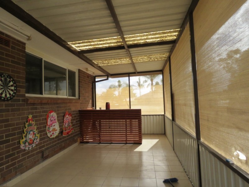 2 BURRA STREET, Busby NSW 2168