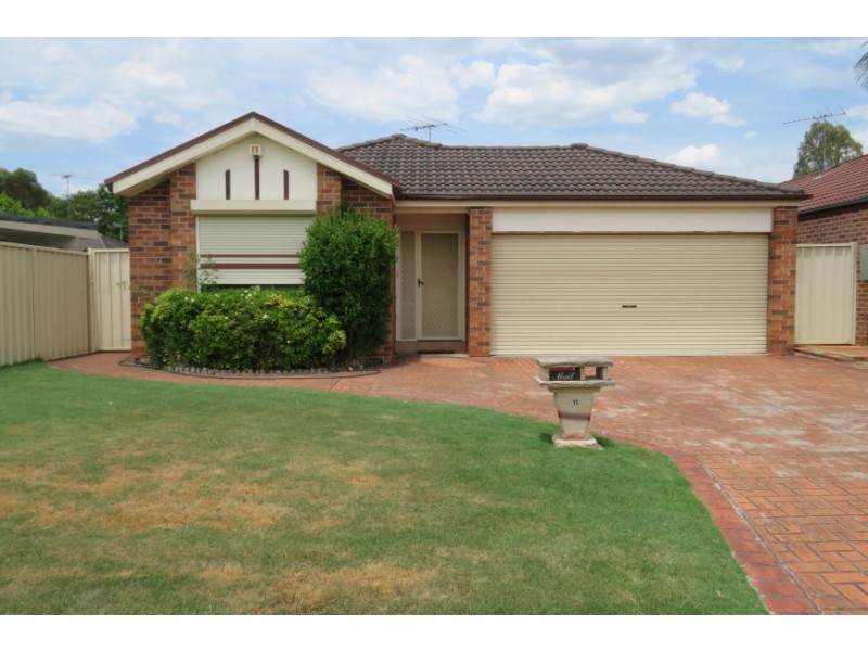 11 Chauvel Avenue, Wattle Grove NSW 2173