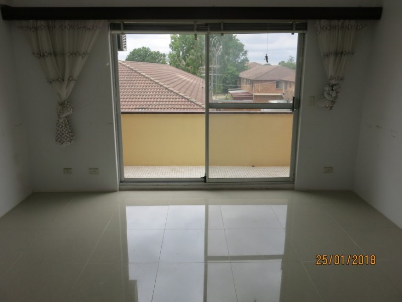 8/2 St  Johns Road, Cabramatta NSW 2166