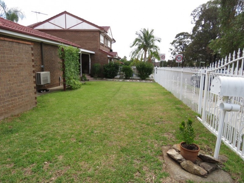 1/32 Sandringham Street, St Johns Park NSW 2176