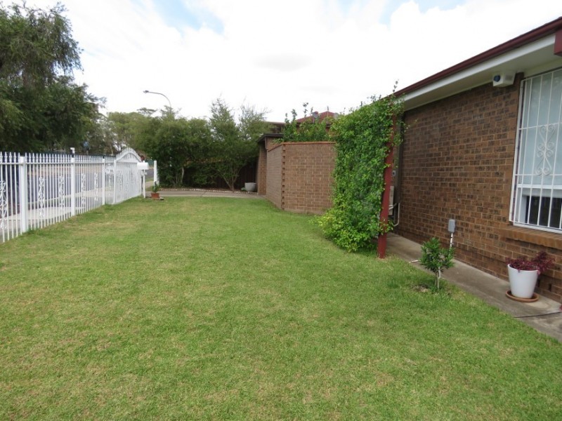 1/32 Sandringham Street, St Johns Park NSW 2176