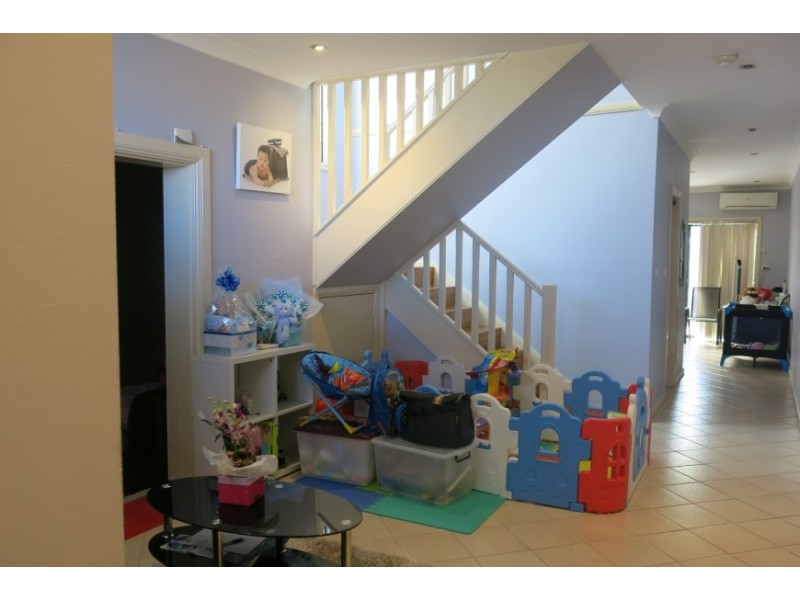 16a The Grove, Fairfield NSW 2165