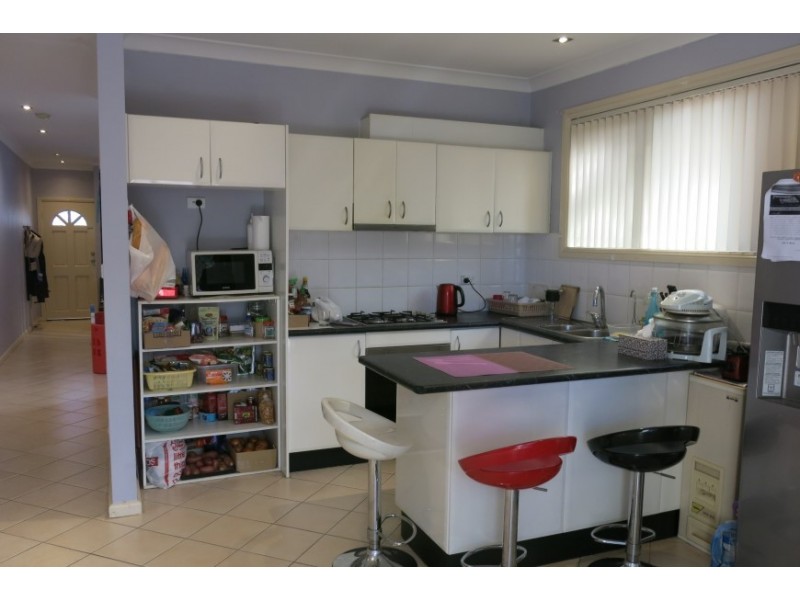 16a The Grove, Fairfield NSW 2165