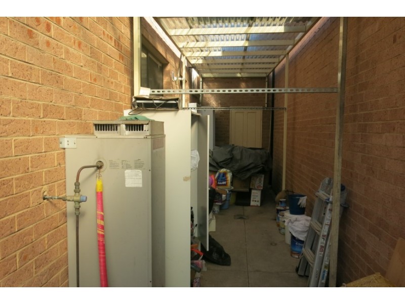 16a The Grove, Fairfield NSW 2165