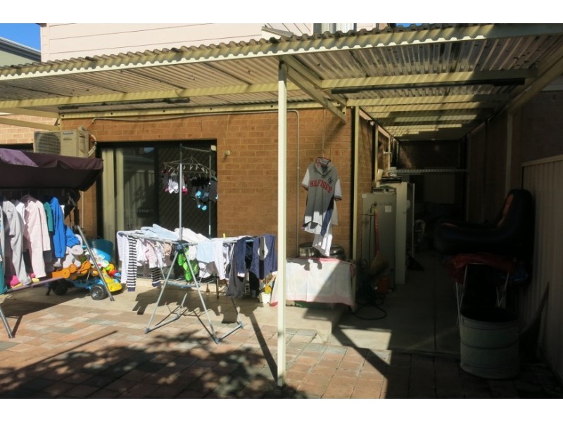 16a The Grove, Fairfield NSW 2165
