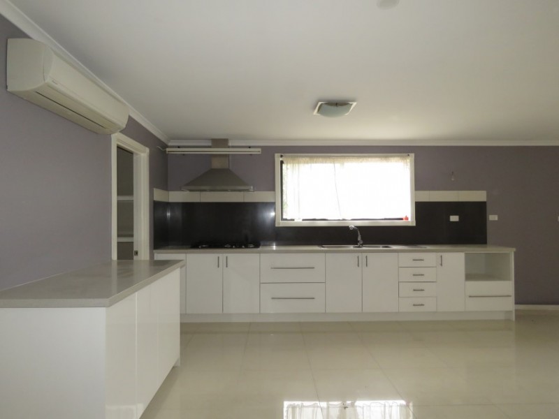 20 Lismore Close, Bossley Park NSW 2176