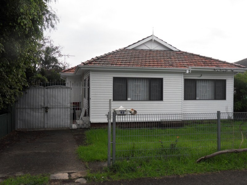 Fairfield NSW 2165