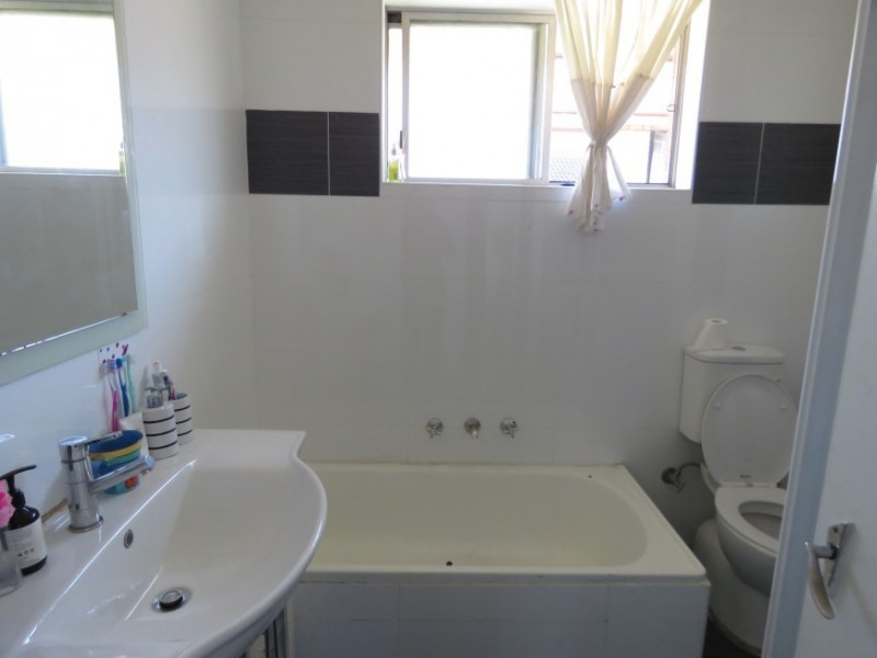 3/5 Bridge Street, Cabramatta NSW 2166