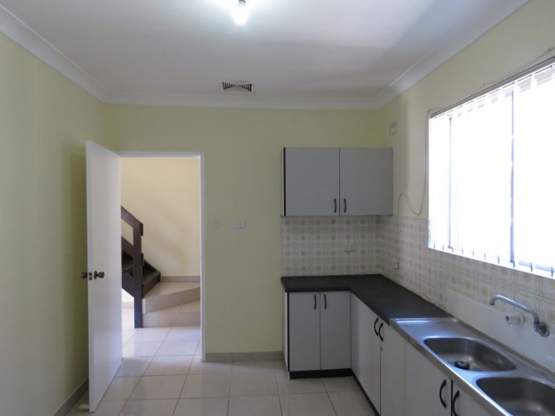 1/123 Longfield Street, Cabramatta NSW 2166