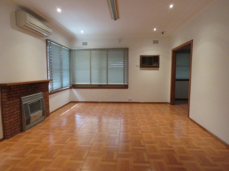 14 Curringa Road, Villawood NSW 2163