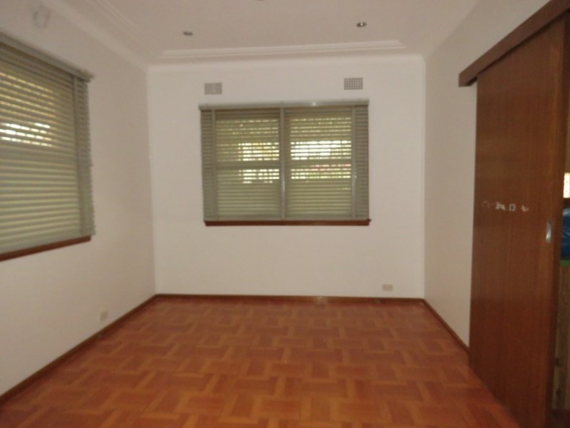 14 Curringa Road, Villawood NSW 2163