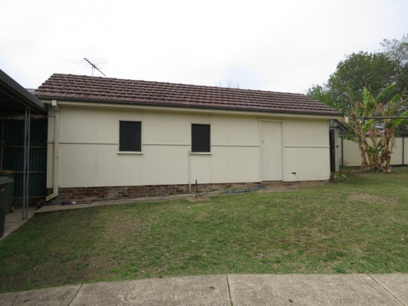 14 Curringa Road, Villawood NSW 2163