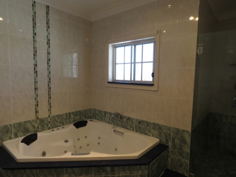 Canley Heights NSW 2166