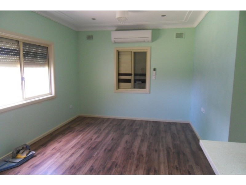 Fairfield West NSW 2165