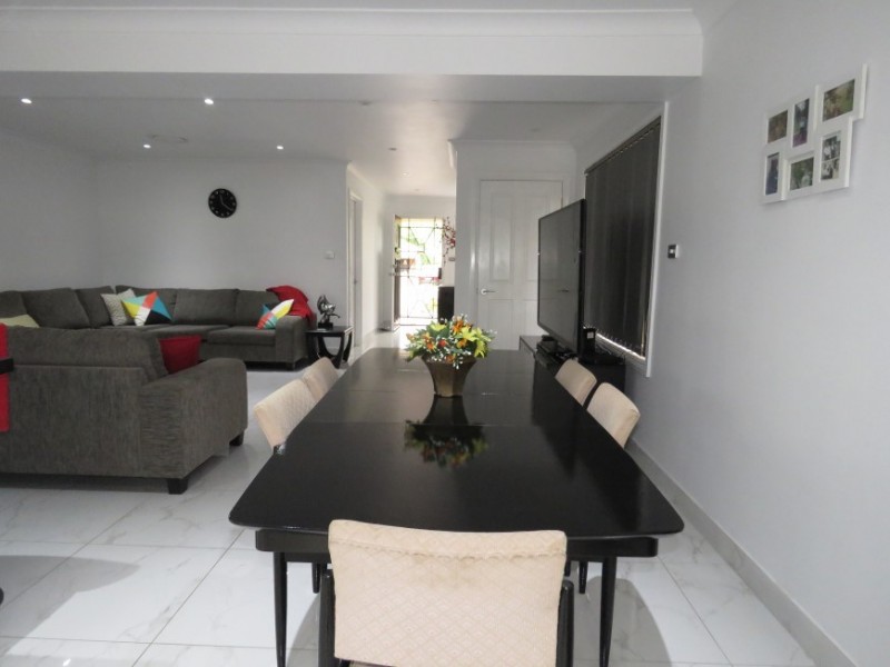 8 Senior Street, Canley Vale NSW 2166