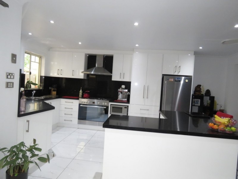 8 Senior Street, Canley Vale NSW 2166