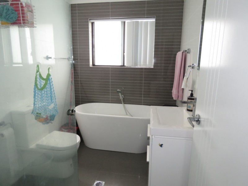 31a Matthews Avenue, East Hills NSW 2213