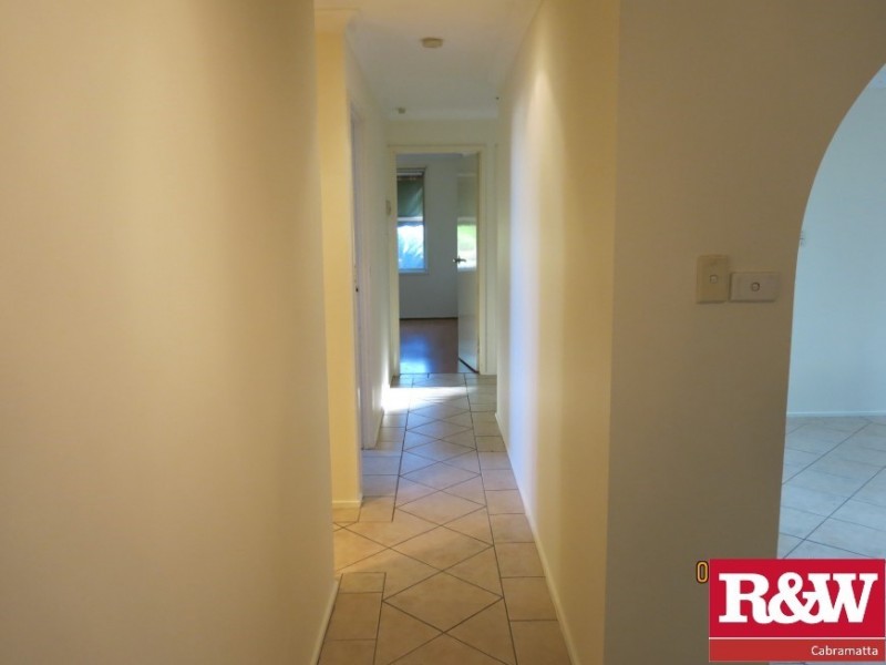 21 Murwillumbah Ave, Hoxton Park NSW 2171