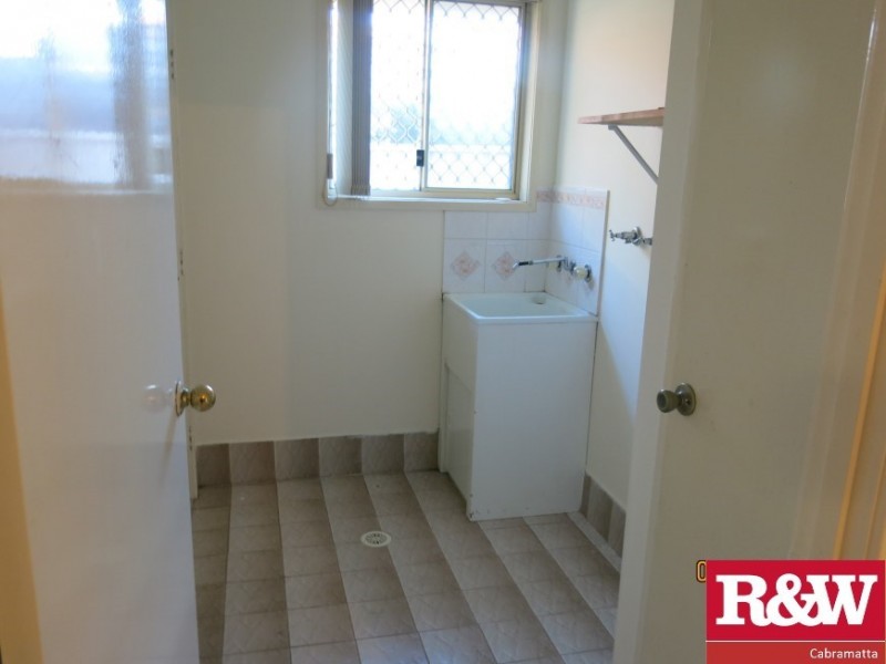 21 Murwillumbah Ave, Hoxton Park NSW 2171