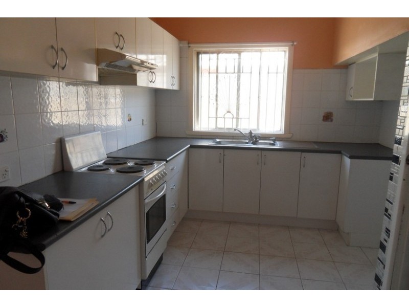 25 Margaret, Fairfield West NSW 2165