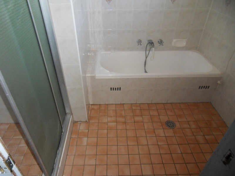 8 Novar Place, St Johns Park NSW 2176