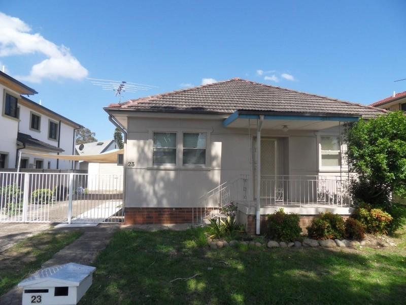 23 Flowerdale Road, Liverpool NSW 2170