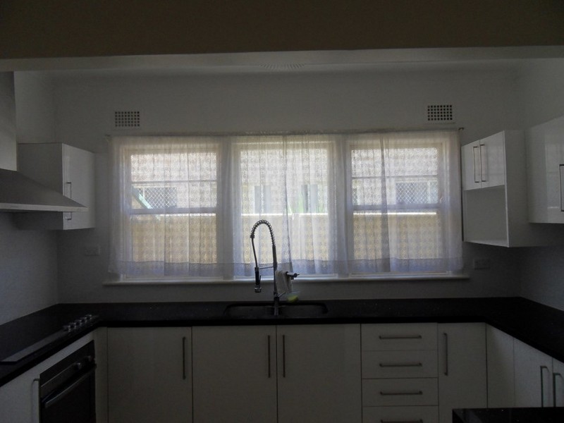 23 Flowerdale Road, Liverpool NSW 2170