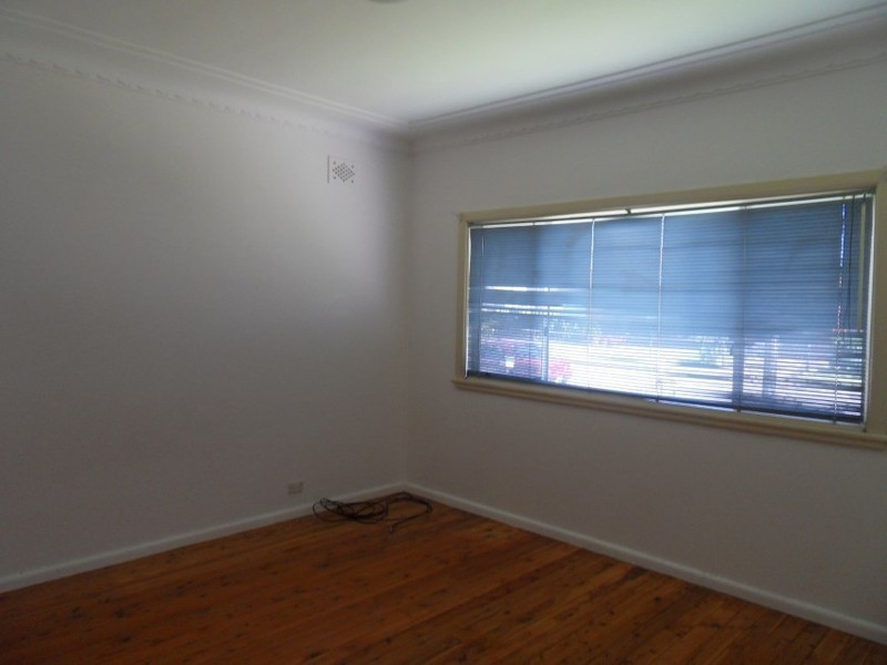 28 Wyong, Canley Heights NSW 2166