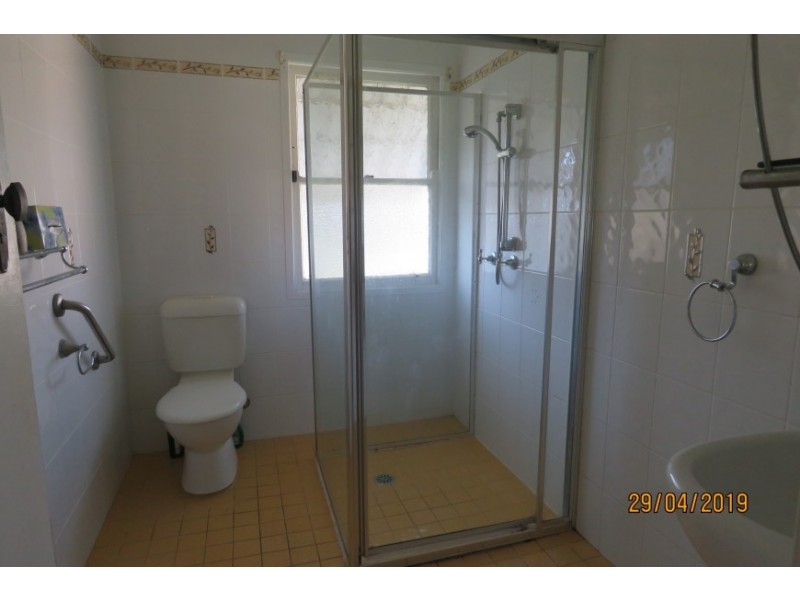 25 The Grove, Fairfield NSW 2165