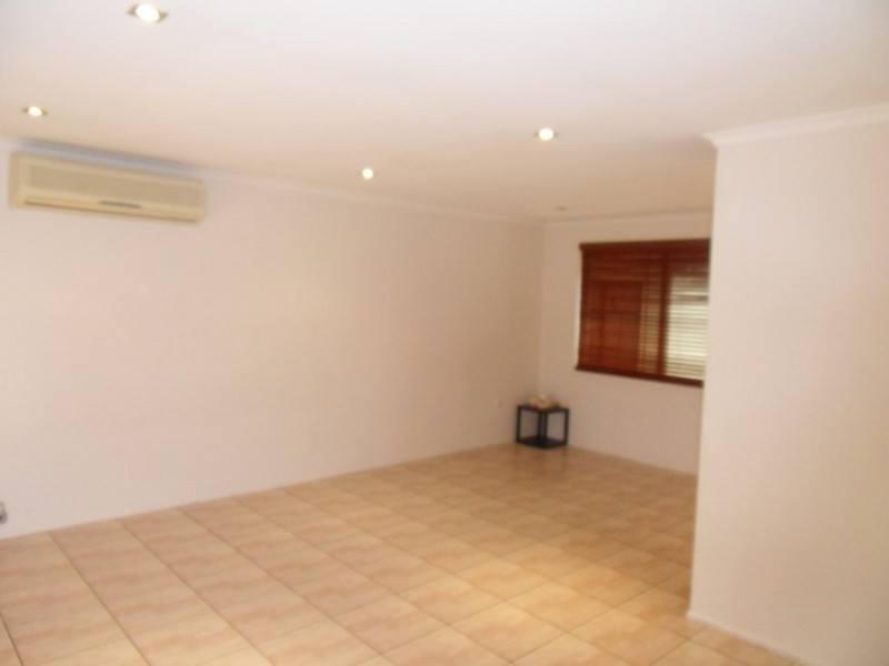 237 Wilson Road, Green Valley NSW 2168