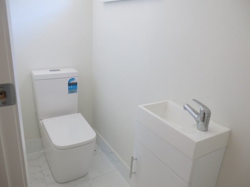 67a The Grove, Fairfield NSW 2165