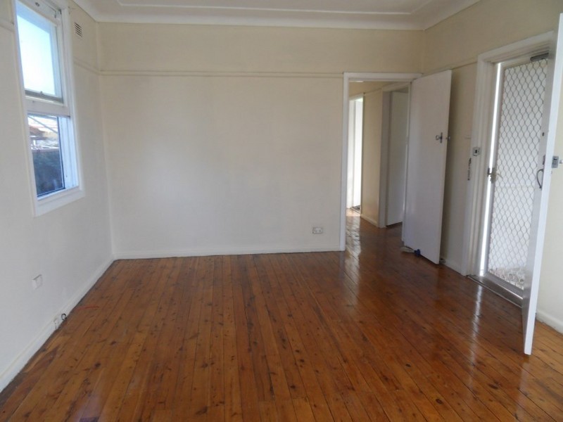 35 Kirrang Avenue, Villawood NSW 2163