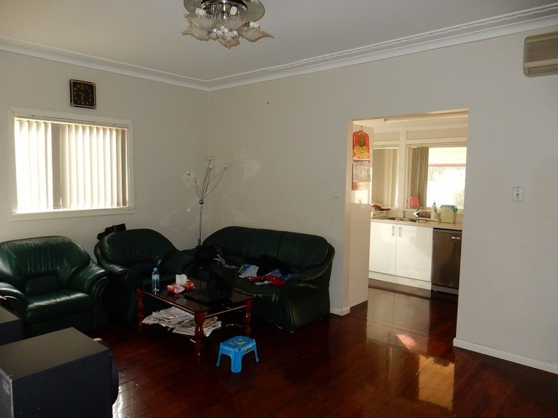 38  Normanby Street, Fairfield East NSW 2165