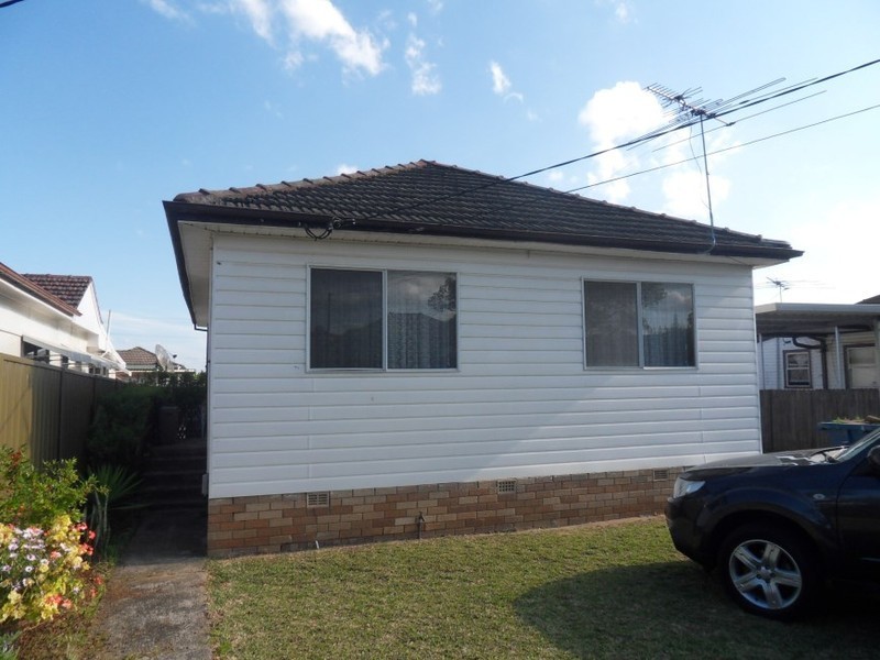 32 Margaret Street, Fairfield West NSW 2165