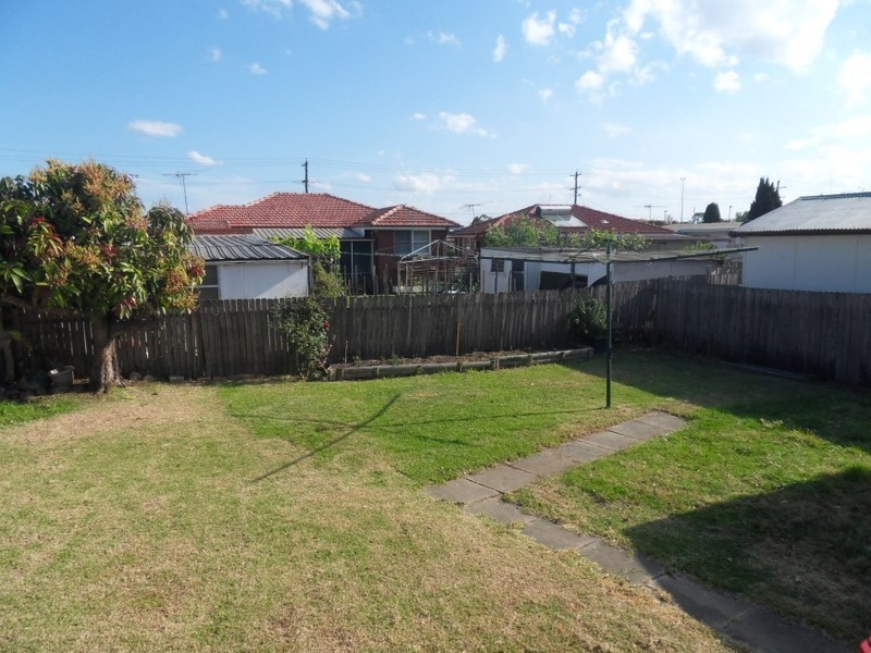 32 Margaret Street, Fairfield West NSW 2165