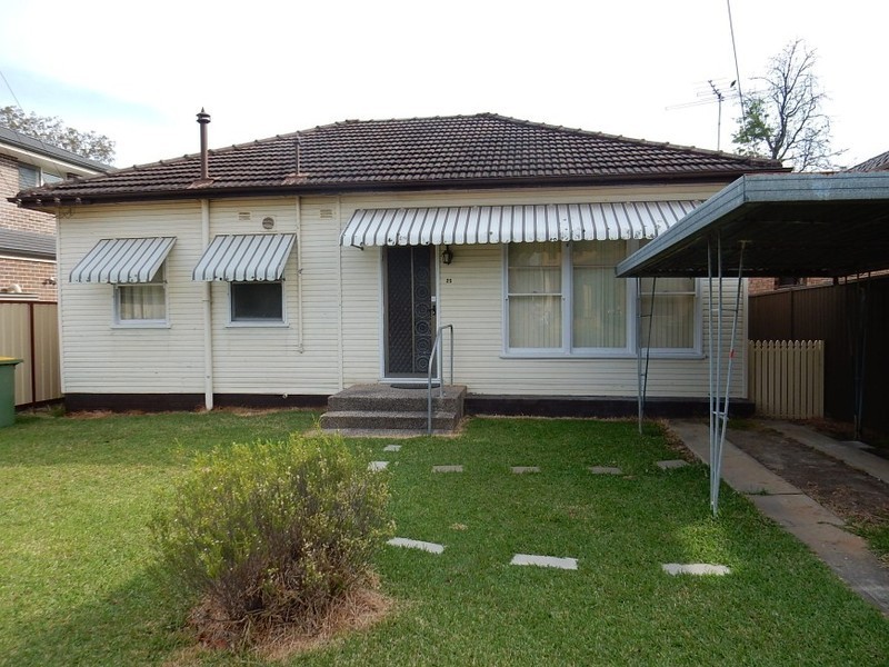 25 The Grove, Fairfield NSW 2165