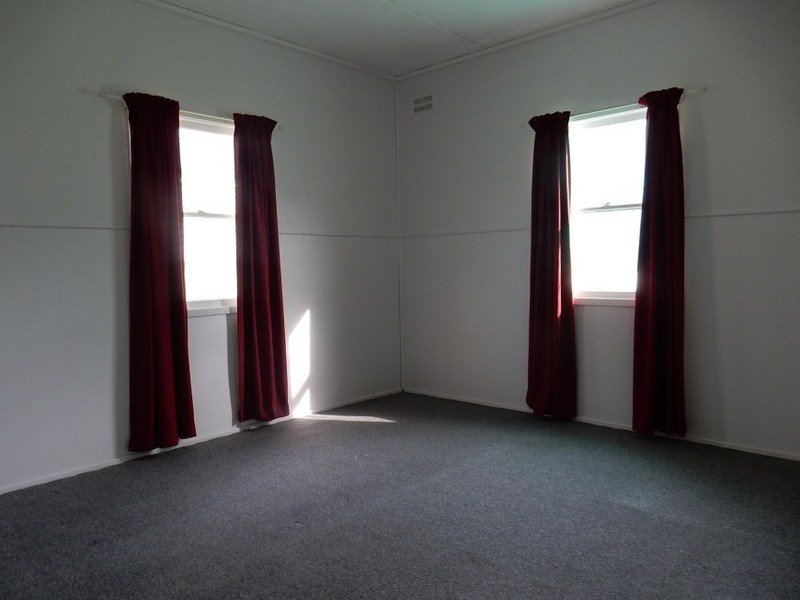 25 The Grove, Fairfield NSW 2165