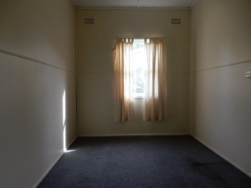 25 The Grove, Fairfield NSW 2165