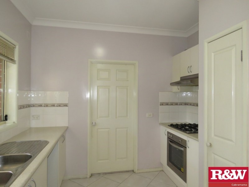 2/5A Mackenzie Street, Canley Vale NSW 2166