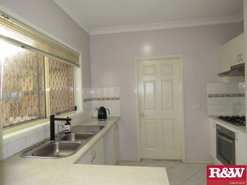 2/5A Mackenzie Street, Canley Vale NSW 2166