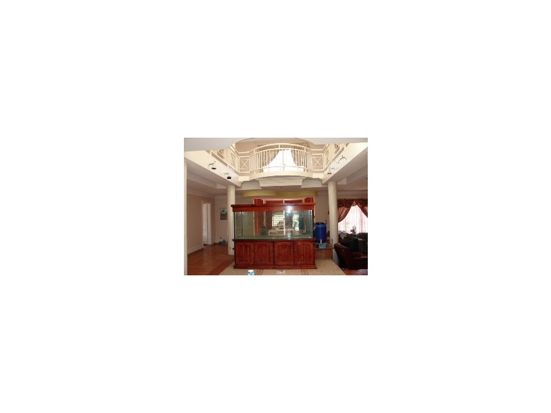 Edensor Park NSW 2176