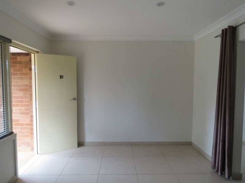 10/20-22 friend way, Mount Pritchard NSW 2170