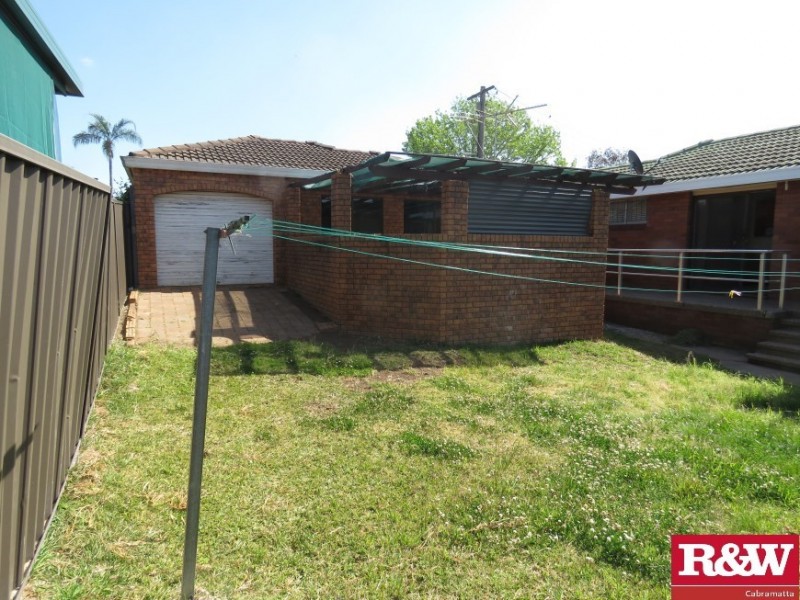 216 St Johns Road,, Bradbury NSW 2560