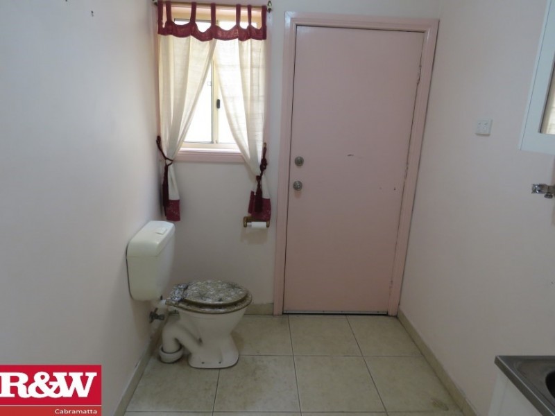 2/24 Wyong Street, Canley Heights NSW 2166