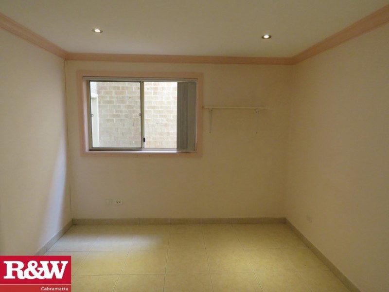 2/24 Wyong Street, Canley Heights NSW 2166