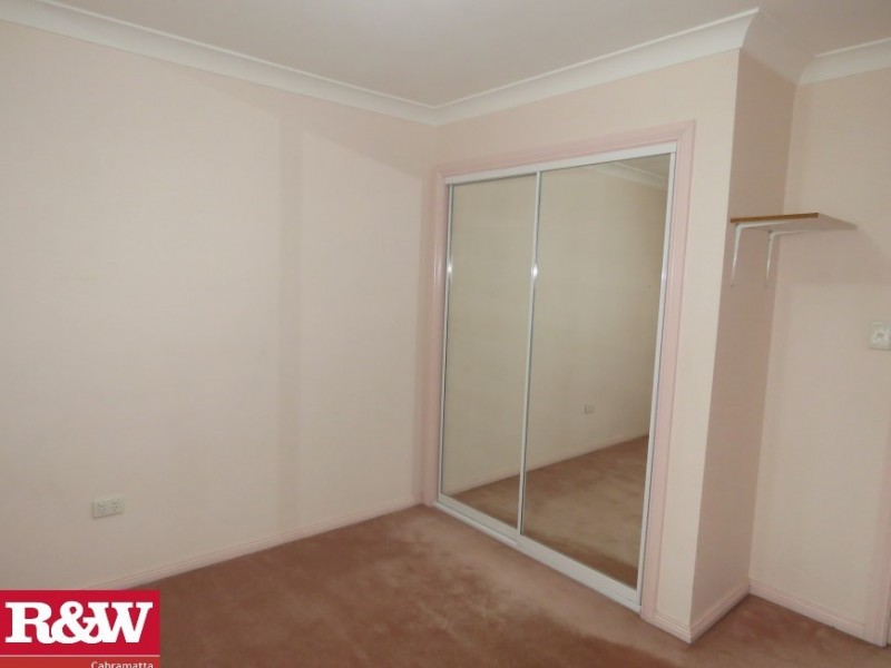 2/24 Wyong Street, Canley Heights NSW 2166