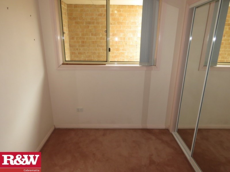 2/24 Wyong Street, Canley Heights NSW 2166