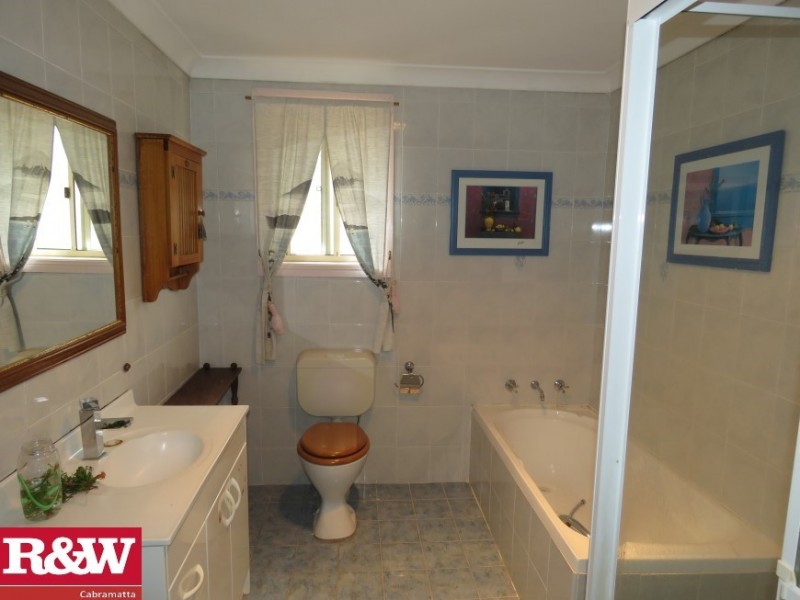 2/24 Wyong Street, Canley Heights NSW 2166