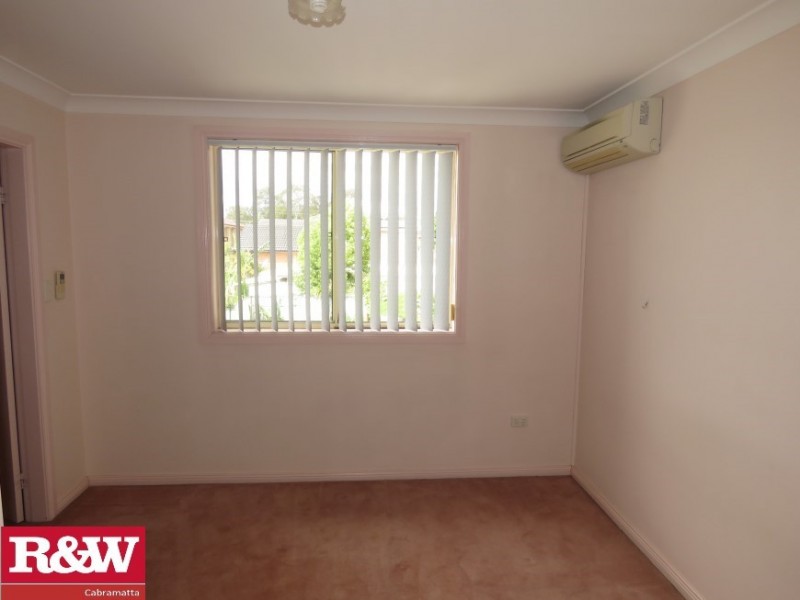 2/24 Wyong Street, Canley Heights NSW 2166
