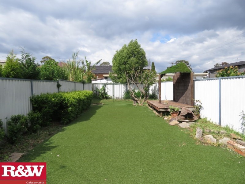 2/24 Wyong Street, Canley Heights NSW 2166